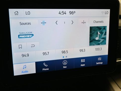 Used 2022 Ford Explorer XLT w/ Equipment Group 202A AWD/4WD image 18