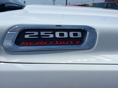 Used 2024 RAM 2500 Laramie AWD/4WD image 7
