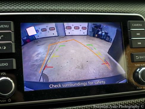Used 2018 Nissan Kicks SV FWD image 15
