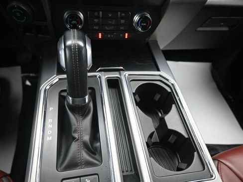 Used 2019 Ford F150 Platinum w/ Equipment Group 701A Luxury image 20