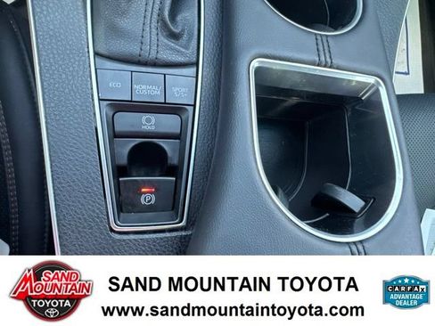 Used 2021 Toyota Avalon Touring w/ Advanced Safety Package FWD image 19