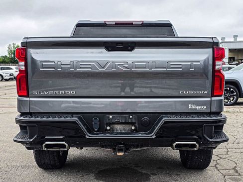 Used 2021 Chevrolet Silverado 1500 Custom Trail Boss AWD/4WD image 5