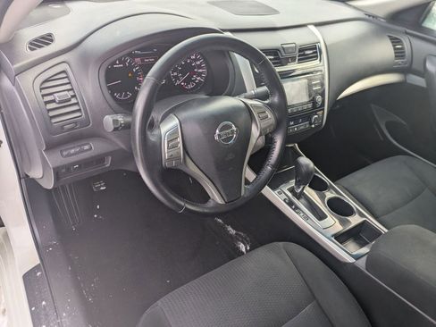 Used 2014 Nissan Altima 2.5 SV image 13
