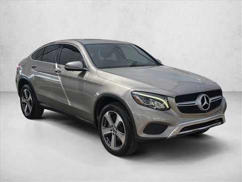 Used 2019 Mercedes-Benz GLC 300 4MATIC Coupe image 3