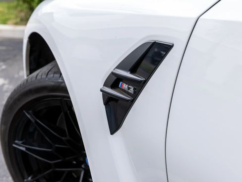 Used 2023 BMW M3 w/ M Carbon Exterior Package RWD image 33