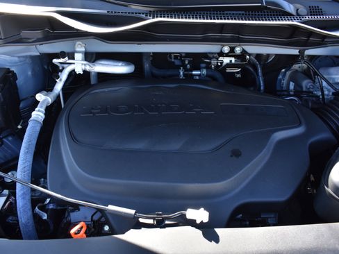 Certified 2024 Honda Odyssey Sport image 36