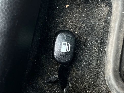 Used 2016 Kia Soul + FWD image 34