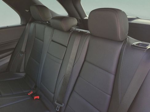 Used 2023 Mercedes-Benz GLE 350 image 9