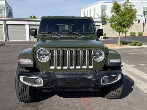 Used 2020 Jeep Wrangler Unlimited Sahara AWD/4WD image 8