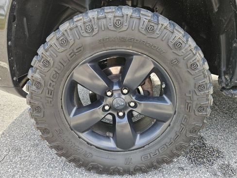 Used 2016 RAM 1500 Express w/ Black Ram 1500 Express Group image 23