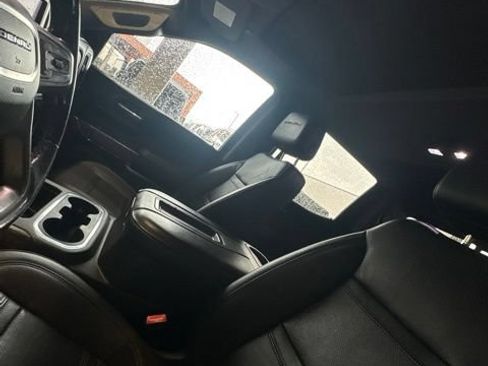 Used 2019 GMC Sierra 1500 Denali w/ Denali Ultimate Package AWD/4WD image 10