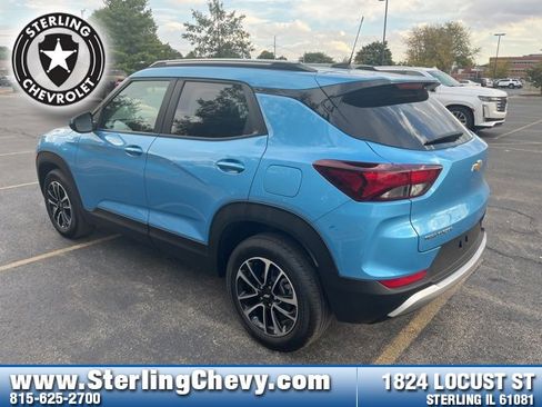 Used 2025 Chevrolet TrailBlazer LT image 3