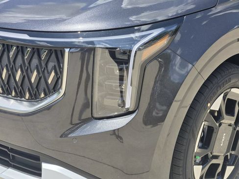 New 2026 Kia Carnival EX FWD image 9
