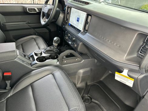 New 2025 Ford Bronco Badlands w/ Sasquatch Package image 17