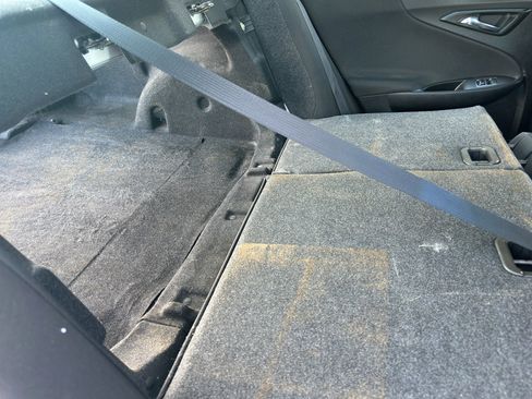 Used 2018 Chevrolet Malibu LT image 33