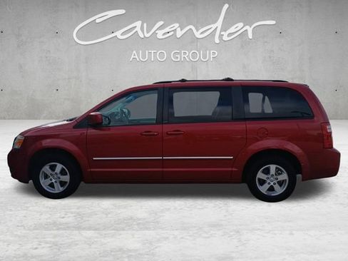 Used 2008 Dodge Grand Caravan SXT w/ Entertainment Group 2 FWD image 13