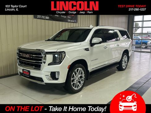 Used 2022 GMC Yukon XL SLT w/ SLT Premium Package AWD/4WD image 1