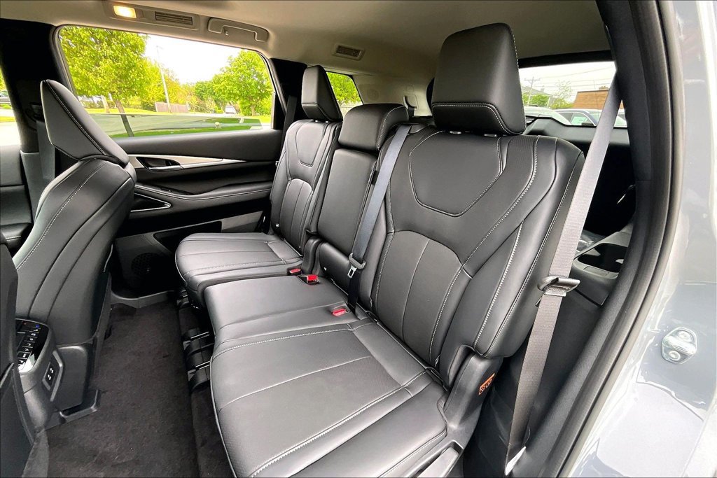 New 2027 INFINITI QX60 Luxe w/ Cargo Package AWD/4WD image 10