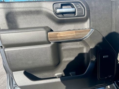 Used 2021 Chevrolet Silverado 1500 LT Trail Boss w/ Convenience Package II image 24