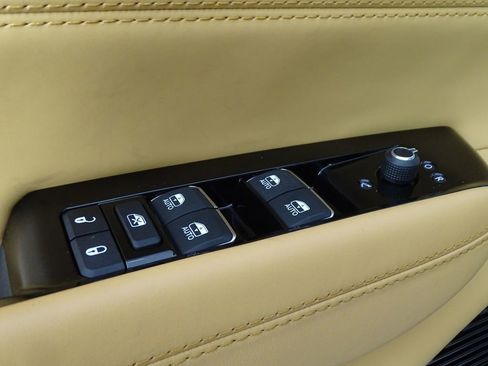 New 2024 Jeep Grand Wagoneer L Series III w/ Rear Seat Video Group 1 image 24