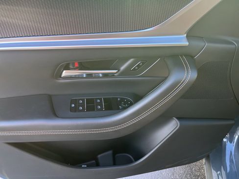 Certified 2025 MAZDA CX-70 3.3 Turbo w/ Preferred Package image 11