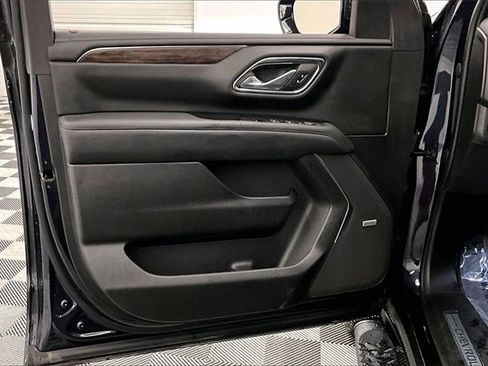 Used 2023 Chevrolet Tahoe Z71 image 17