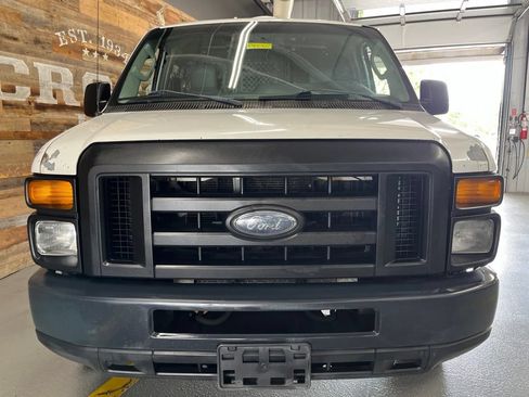 Used 2012 Ford E-250 and Econoline 250 w/ Commercial Cargo Van Pkg RWD image 5