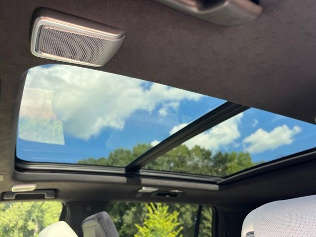 Certified 2025 Cadillac Escalade ESV Sport Platinum w/ LPO, Floor Liner Package AWD/4WD image 41
