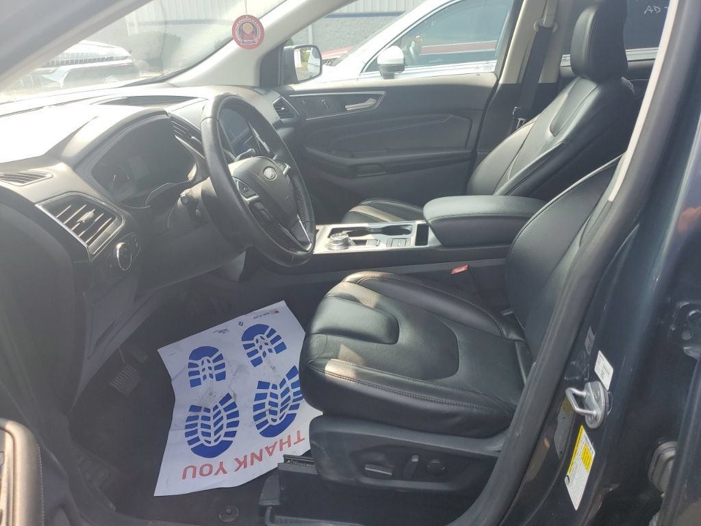 Used 2022 Ford Edge Titanium AWD/4WD image 4