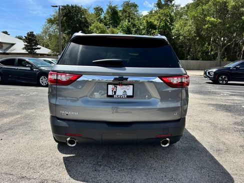 Used 2021 Chevrolet Traverse LT FWD image 8