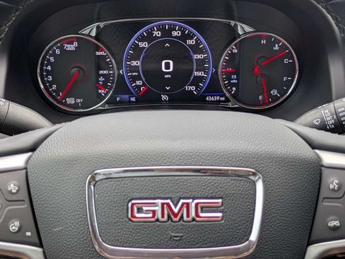 Used 2023 GMC Acadia SLT w/ Elevation Edition FWD image 30