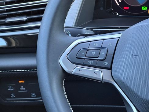 New 2026 Volkswagen Atlas Cross Sport SE image 14