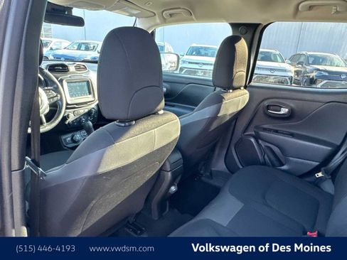 Used 2019 Jeep Renegade Altitude w/ Quick Order Package 2XM image 13