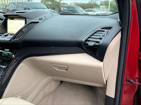 Used 2016 Ford Escape Titanium image 19