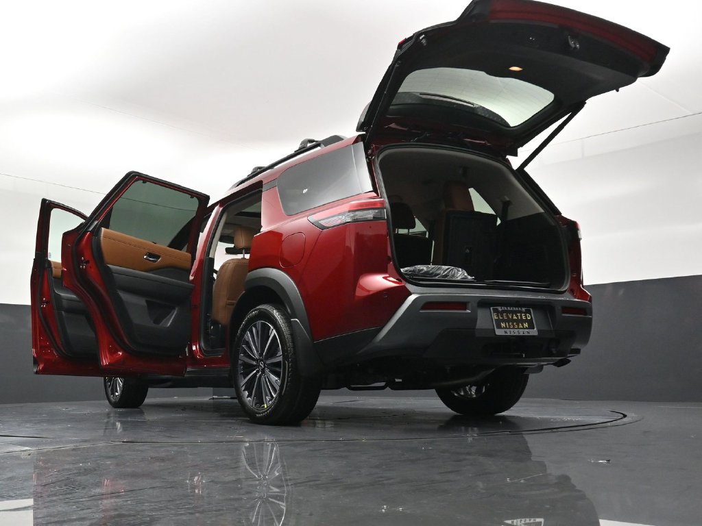 New 2026 Nissan Pathfinder Platinum AWD/4WD image 38