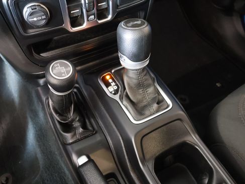 Used 2022 Jeep Wrangler Unlimited Sport AWD/4WD image 7