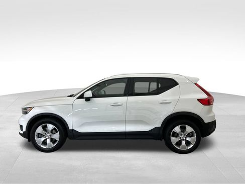 Used 2019 Volvo XC40 T5 Momentum AWD/4WD image 2