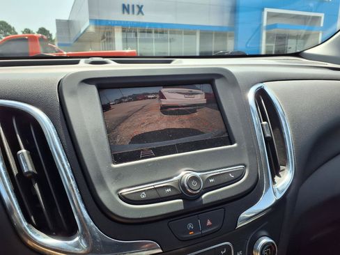 Used 2024 Chevrolet Equinox LT w/ LPO, Floor Liner Package FWD image 5