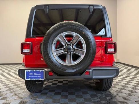 Used 2020 Jeep Wrangler Unlimited Sahara AWD/4WD image 10