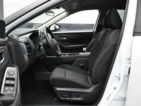 Used 2025 Nissan Rogue SV AWD/4WD image 22