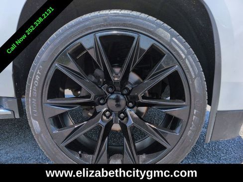 Used 2017 Cadillac Escalade ESV Luxury AWD/4WD image 12