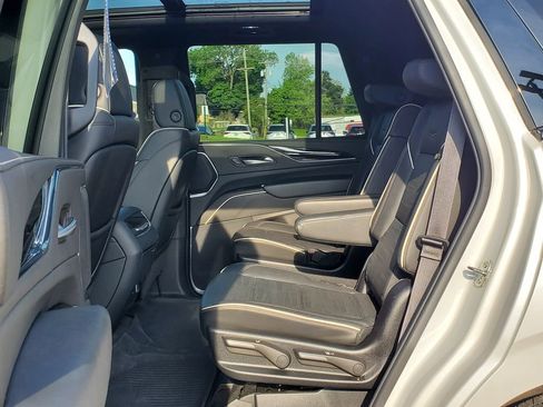 Certified 2024 Cadillac Escalade Sport w/ LPO, ONYX Package AWD/4WD image 41