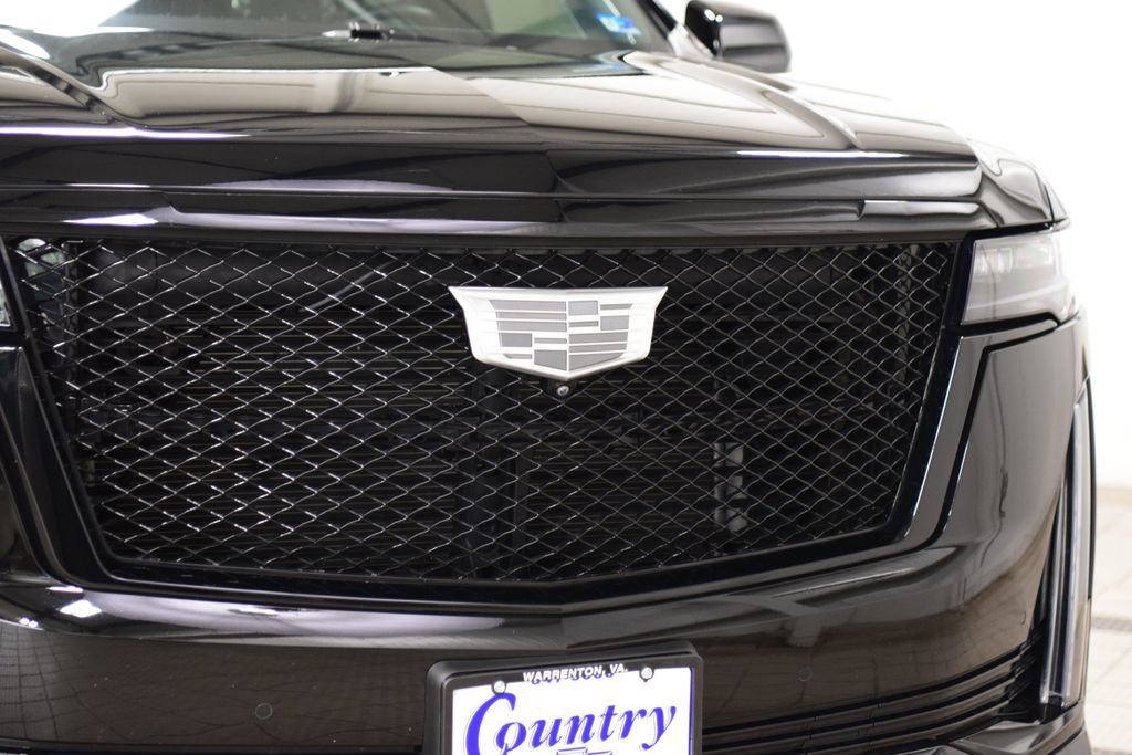 Used 2024 Cadillac Escalade Sport Platinum w/ Heavy-Duty Trailer Package AWD/4WD image 11