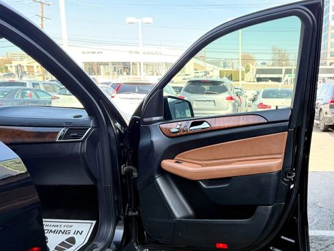 Used 2016 Mercedes-Benz GLE 400 4MATIC image 35