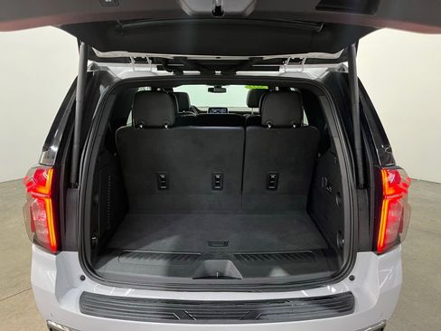 Used 2022 Chevrolet Tahoe LT w/ Luxury Package image 13