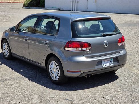 Used 2012 Volkswagen Golf 4-Door FWD image 11