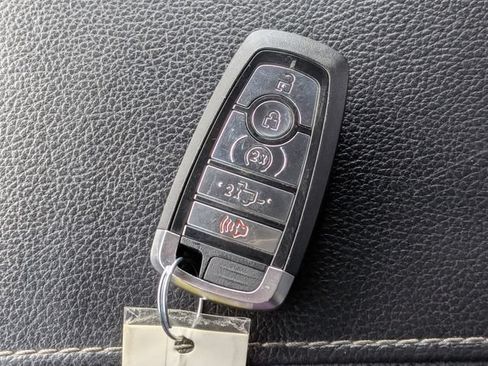 Used 2019 Ford F150 Lariat AWD/4WD image 32
