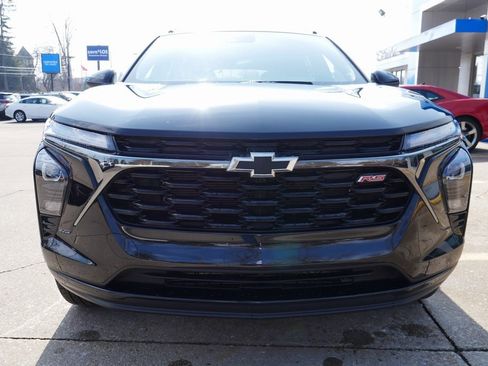 Used 2025 Chevrolet Trax RS image 34