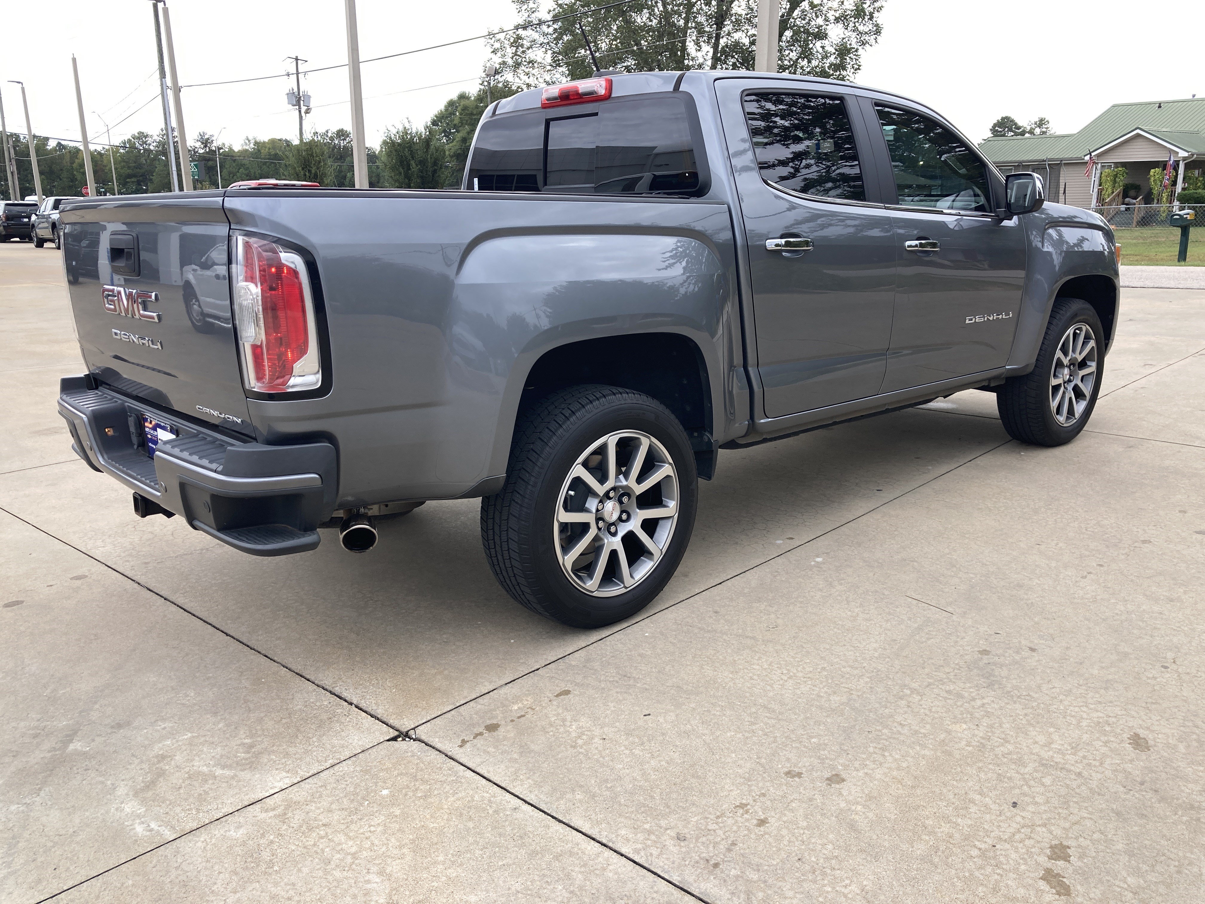 Used 2022 GMC Canyon Denali RWD image 6