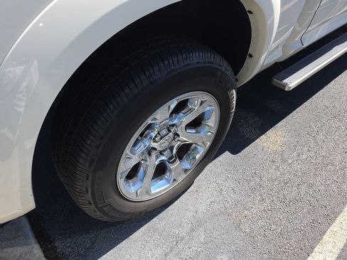 Used 2018 RAM 1500 Laramie AWD/4WD image 11